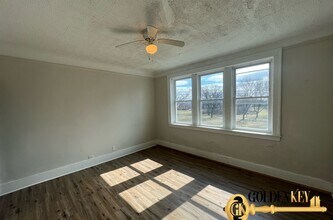 Studios and One Bedrooms Available! *FREE SECOND MONTH RENT* in Detroit, MI - Foto de edificio - Interior Photo
