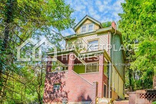 97 Royal St in Pittsburgh, PA - Building Photo