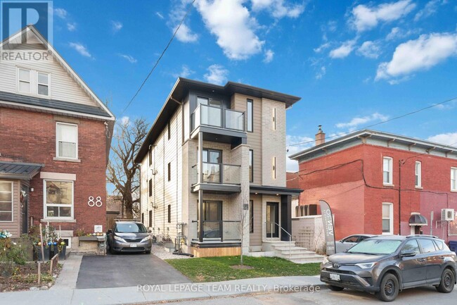 90-90 Elm St