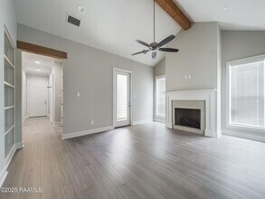 114 Sandstone Ave in Scott, LA - Building Photo - Building Photo