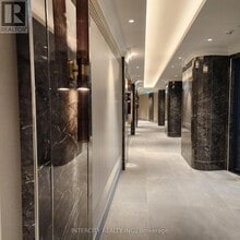 259 The Kingsway in Toronto, ON - Building Photo - Building Photo