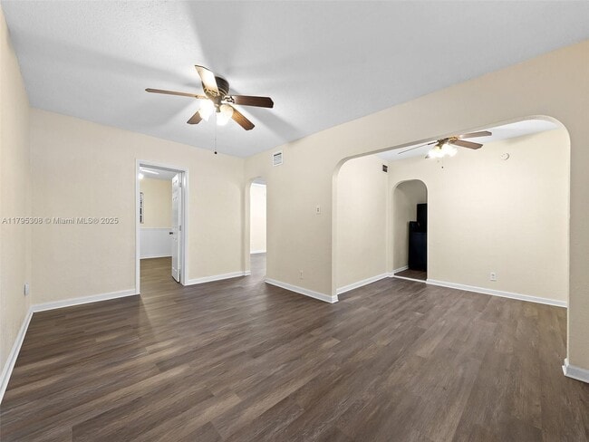 1311 N 19th Ave in Hollywood, FL - Building Photo - Building Photo