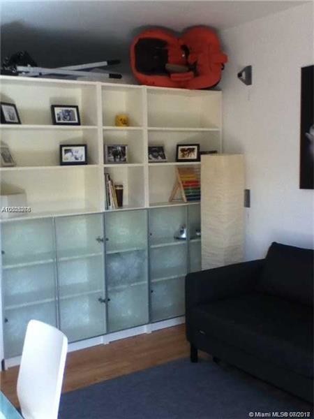 549 Meridian Ave-Unit -10 in Miami Beach, FL - Building Photo
