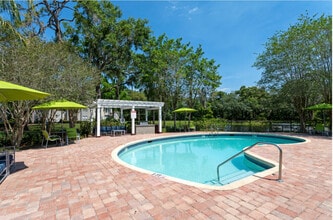 Creekbridge Crossing in Brandon, FL - Foto de edificio - Building Photo