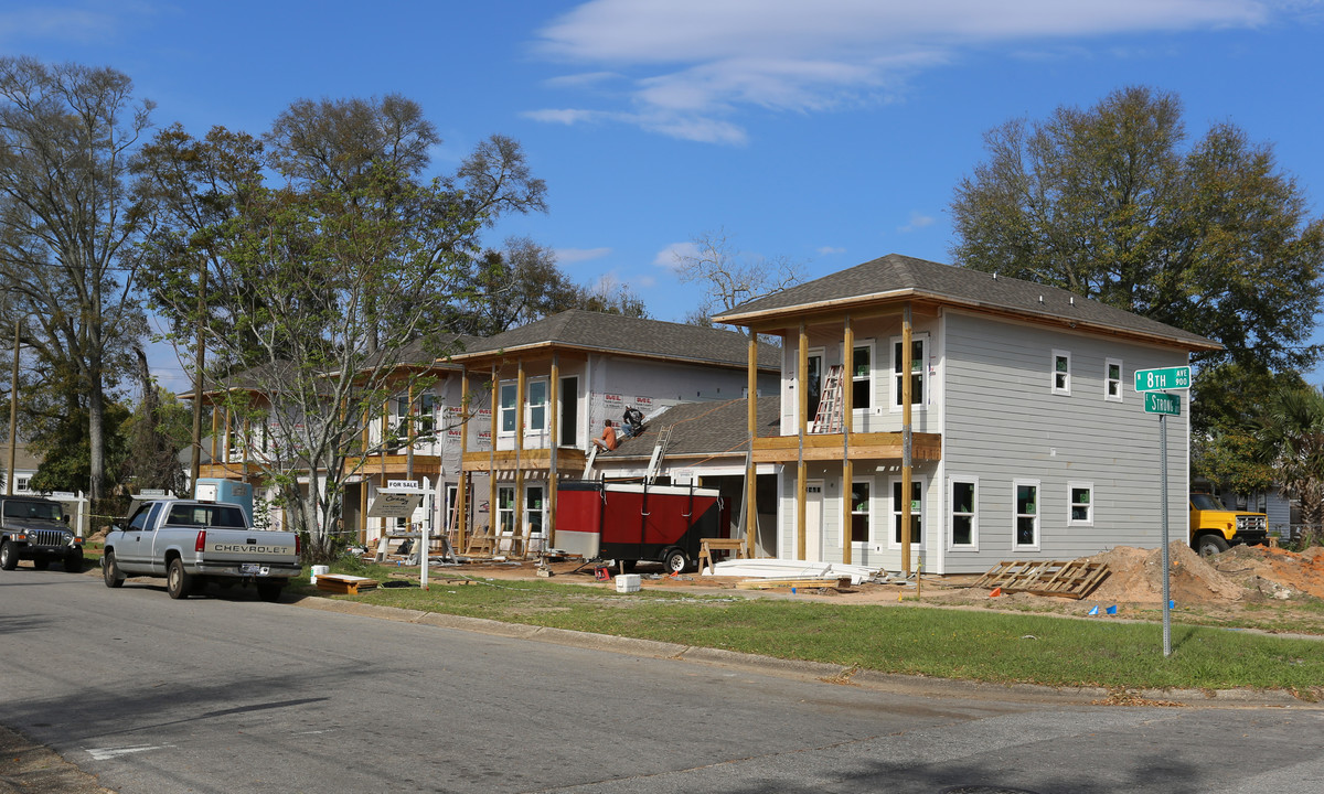 Townhomes in Pensacola, FL - Building Photo