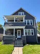 369 Clinton St in New Britain, CT - Building Photo