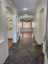 453 Fynn Valley Dr in Las Vegas, NV - Building Photo - Building Photo
