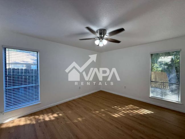 12230 Valley Forge Ave in San Antonio, TX - Building Photo - Building Photo