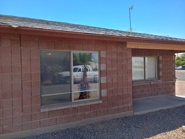 403 N Sunshine Blvd in Eloy, AZ - Building Photo - Building Photo