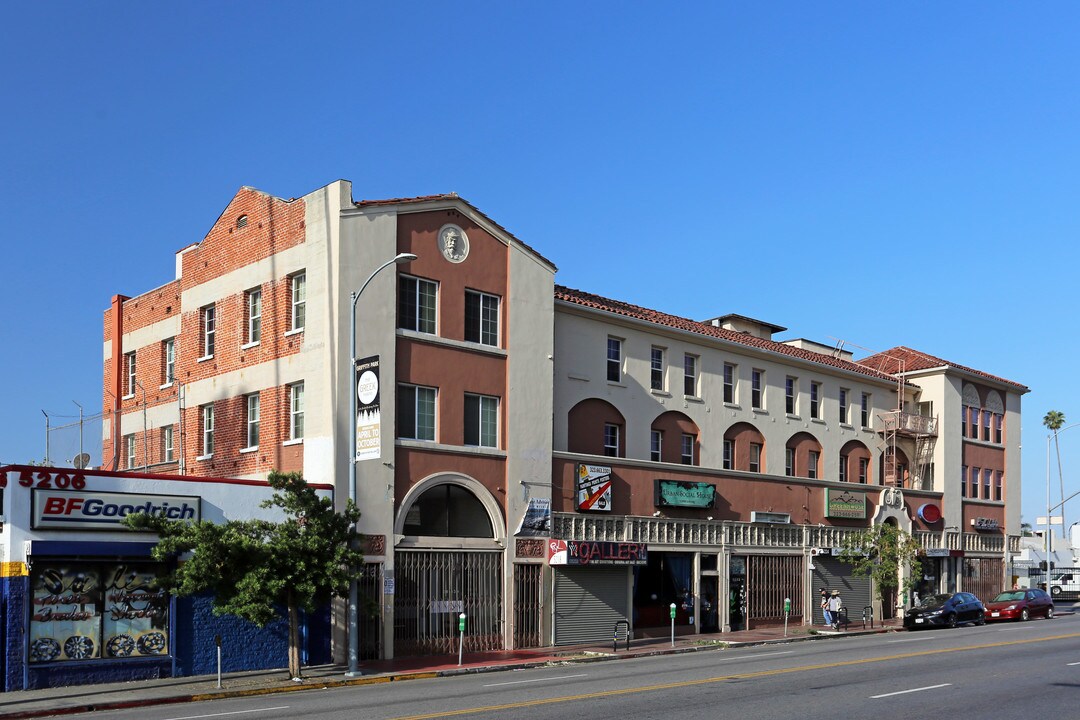 5220-5230 Hollywood Blvd in Los Angeles, CA - Building Photo