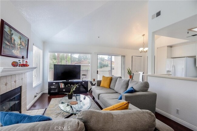 property at 71 Sandpiper Ln