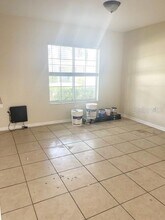 7304 E Bank Dr in Tampa, FL - Building Photo - Building Photo