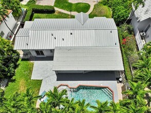 255 Ridgewood Rd in Key Biscayne, FL - Building Photo - Building Photo