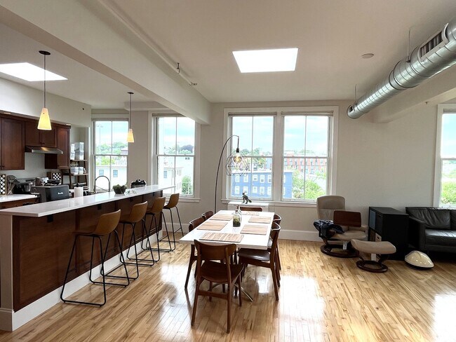 43 Park St, Unit 18 in Somerville, MA - Building Photo - Building Photo
