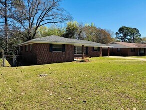 1114 Rosedale Dr in Montgomery, AL - Building Photo - Building Photo