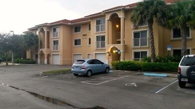 9909 Westwood Dr-Unit -# 34 in Tamarac, FL - Building Photo - Building Photo