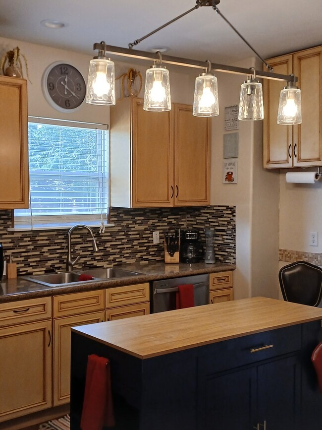 property at 5625 Canal Blvd