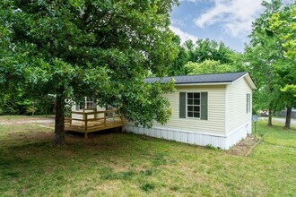 125 Barracks Rd in Hillsborough, NC - Building Photo - Building Photo
