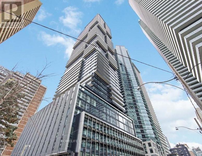 55-4955 Charles St E in Toronto, ON - Building Photo