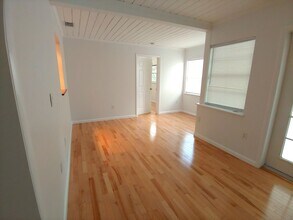 5015 Eastchester Dr in Sarasota, FL - Building Photo - Building Photo