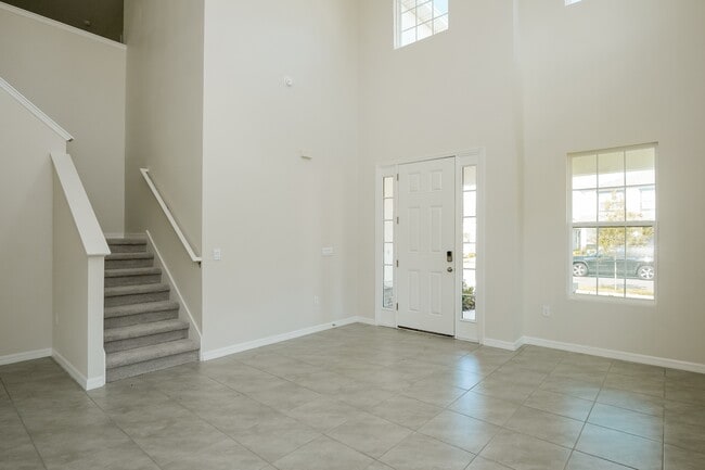 519 Spotted Slipper Pl in Ruskin, FL - Building Photo - Building Photo
