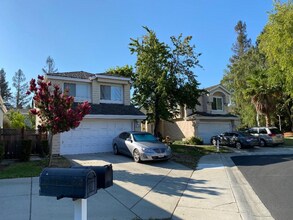 11588 Raintree Spring Ct in Cupertino, CA - Building Photo - Building Photo