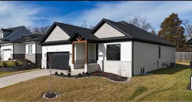 12118 Cypress Ridge Dr in Jeffersontown, KY - Building Photo - Building Photo