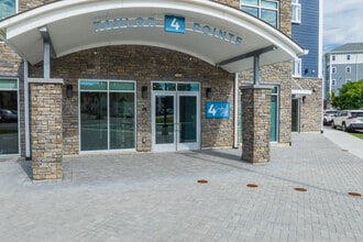 Taylor Pointe in Nashua, NH - Building Photo - Building Photo