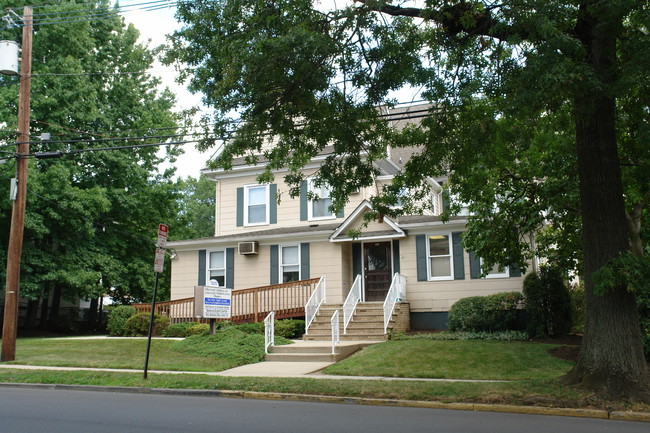 505 Chestnut St in Roselle Park, NJ - Foto de edificio - Building Photo