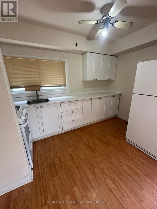 47 Talara Dr in Toronto, ON - Building Photo - Building Photo