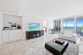 840 Ocean Dr, Unit 1105 in Juno Beach, FL - Foto de edificio - Building Photo