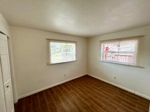 626 W Mango St in Lantana, FL - Building Photo - Building Photo