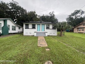 451 Long Branch Blvd in Jacksonville, FL - Building Photo
