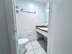 2580 NW 56th Ave, Unit 550-207 in Lauderhill, FL - Building Photo - Building Photo