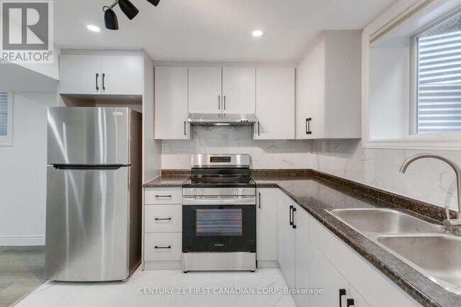 2043 Cedarpark Dr in London, ON - Building Photo - Building Photo