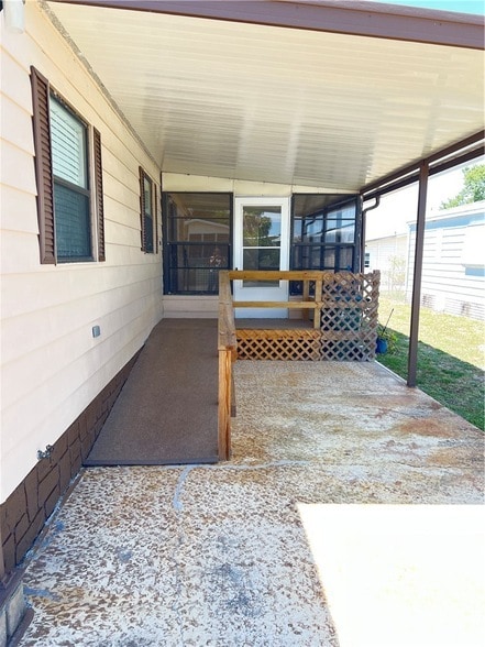 812 Oleander Cir in Micco, FL - Building Photo - Building Photo