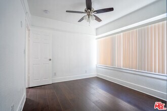 2324 W Washington Blvd in Los Angeles, CA - Building Photo - Building Photo