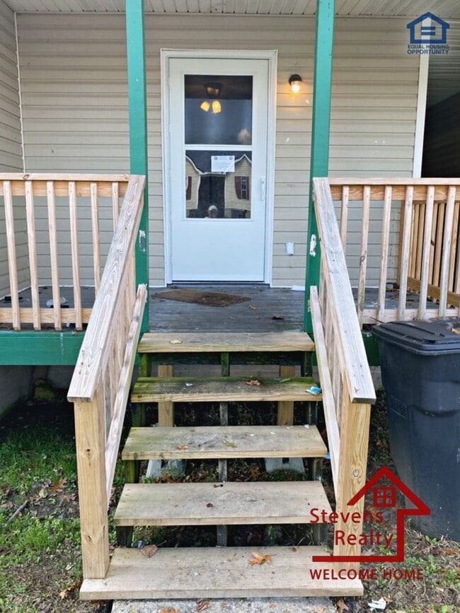 114 Dogwood Pointe Dr in McMinnville, TN - Building Photo - Building Photo