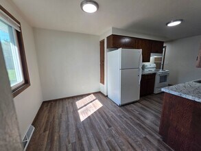 1263-1265 Meadow Ln in Neenah, WI - Building Photo - Building Photo