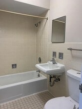 392 Executive Dr in Carol Stream, IL - Foto de edificio - Building Photo