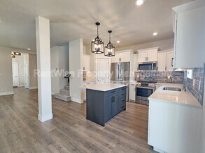 1948 E Knobcone Dr in Meridian, ID - Building Photo - Building Photo