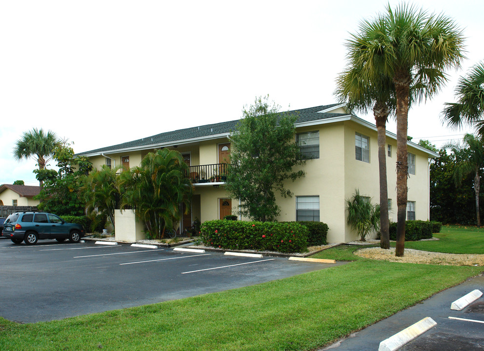 Spruce Ridge Apartments in Stuart, FL - Building Photo