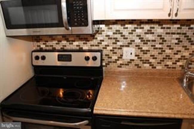 444 Girard St in Gaithersburg, MD - Building Photo - Building Photo