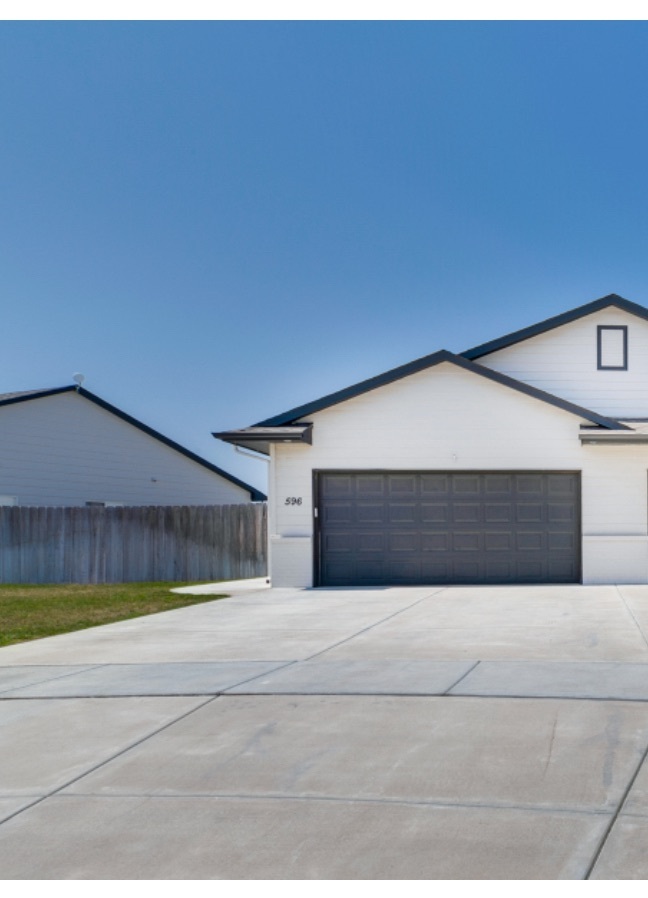 property at 596 E Martens Ct