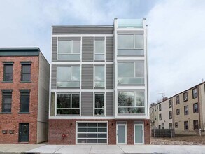 414 1st St in Jersey City, NJ - Foto de edificio - Building Photo