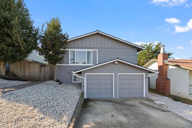 property at 3040 Summit Rd