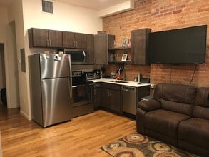 26 E 14th St in Cincinnati, OH - Building Photo - Building Photo