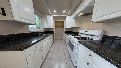 1029 Clark St in Riverside, CA - Building Photo - Building Photo