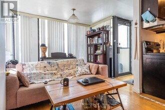 693 Euclid Ave in Toronto, ON - Building Photo - Building Photo