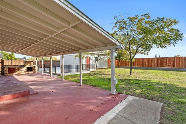 1281 9th St in Lincoln, CA - Building Photo - Building Photo